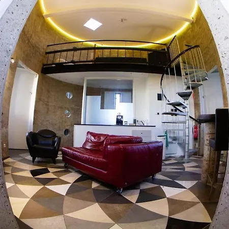 Boven In De Watertoren Met Dakterras Strijen