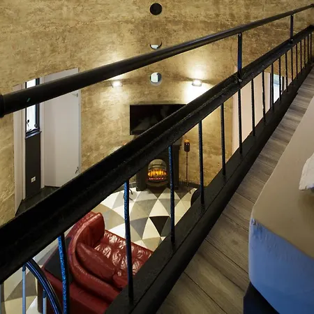 Boven In De Watertoren Met Dakterras * Strijen