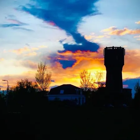 Apartamento Boven In De Watertoren Met Dakterras Strijen