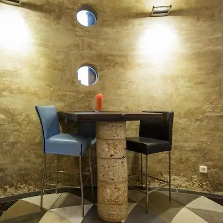 Apartment Boven In De Watertoren Met Dakterras Strijen