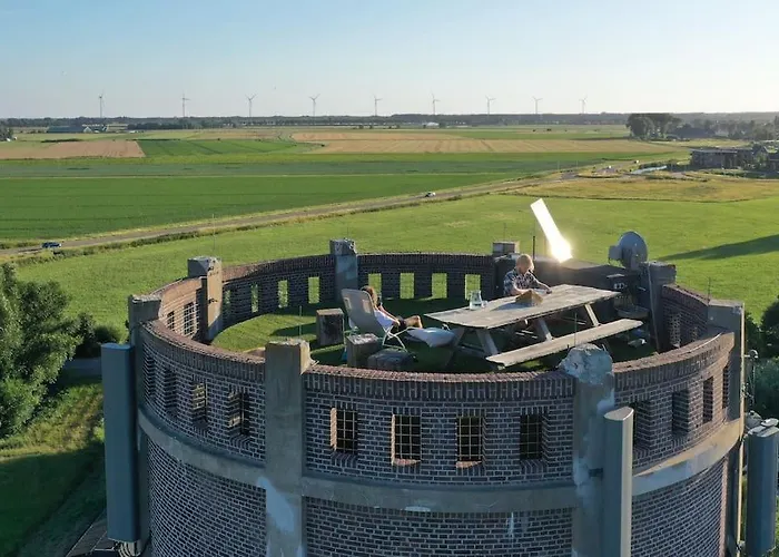 Boven In De Watertoren Met Dakterras Apartamento Strijen