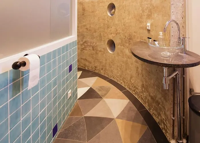 Boven In De Watertoren Met Dakterras Strijen